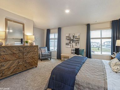 Building Photo - 856 NE Larkspur Ave