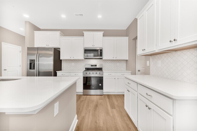 Building Photo - 7068 Shooting Star Way