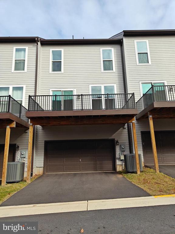 Building Photo - 2393 Liberty Lp