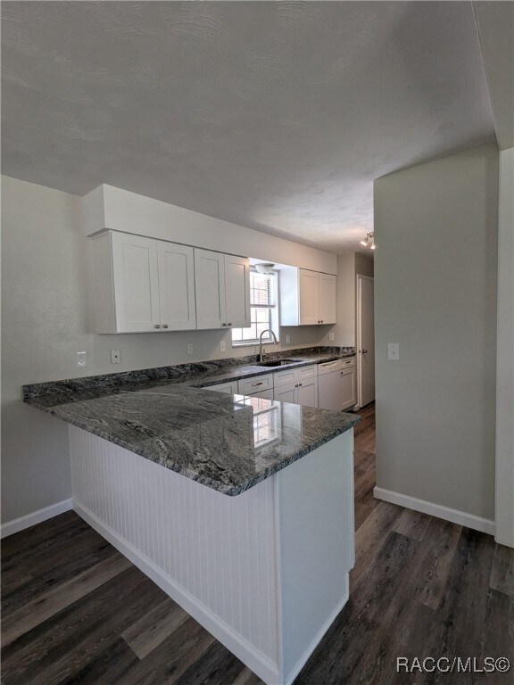 Building Photo - 35433 Crescent Dr