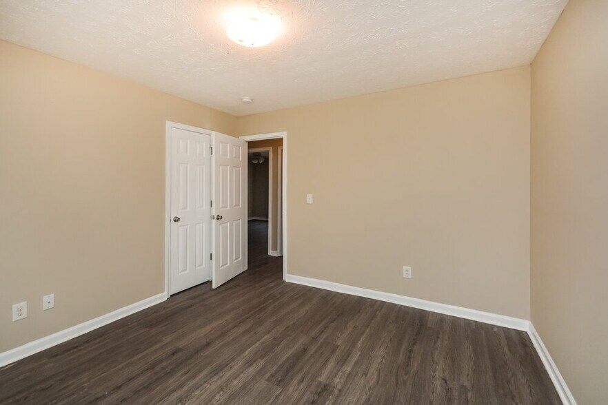 Building Photo - 20 Carver Dr