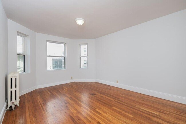 Building Photo - Large One Broom in Mission Hill/Longwood A...