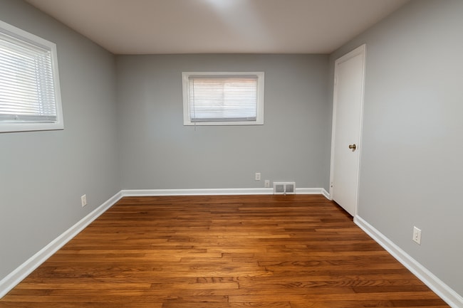 Building Photo - 8414 Dawn Dr