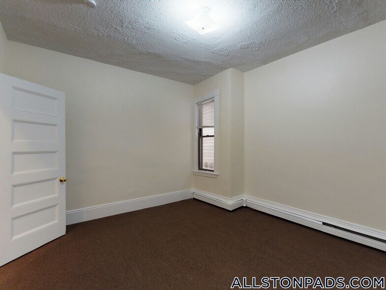 Building Photo - 11A Linden St