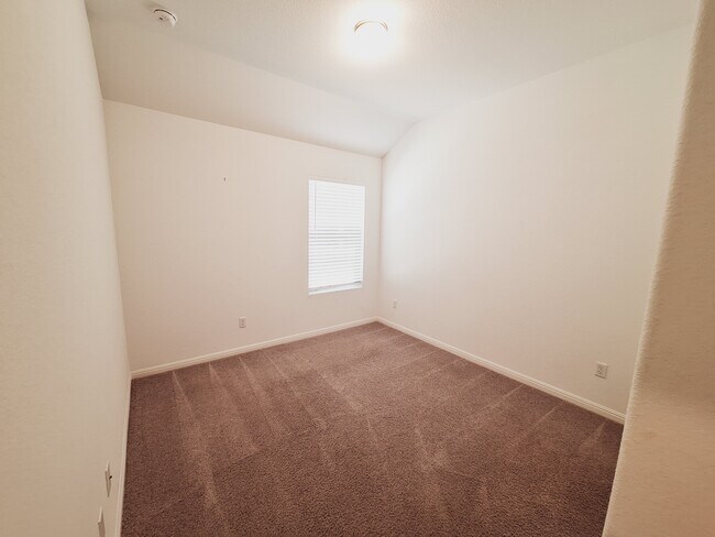 Building Photo - 2629 Bantry Rd