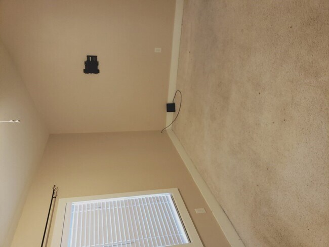 Building Photo - 2318 Sailing Way