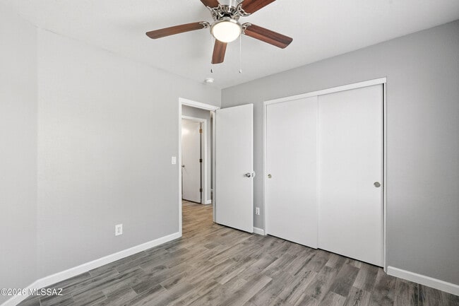 Building Photo - 8515 Placita De Lorena