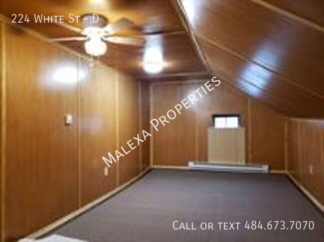 Building Photo - 224 White St