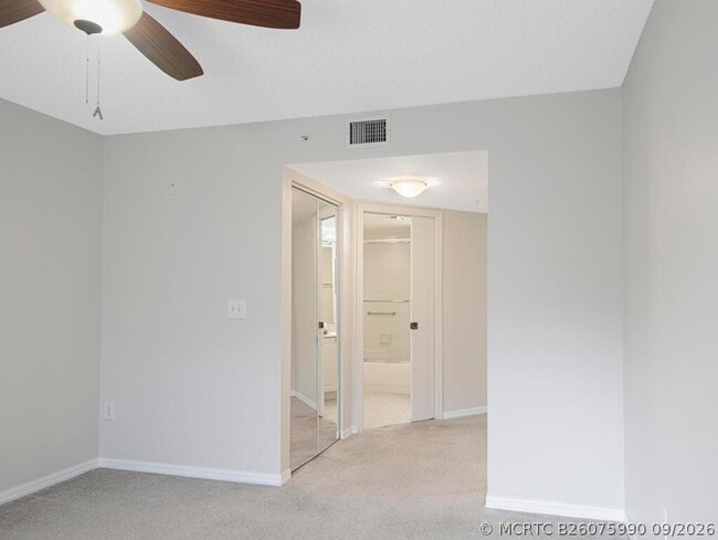 Building Photo - 500 Crestwood Ct N