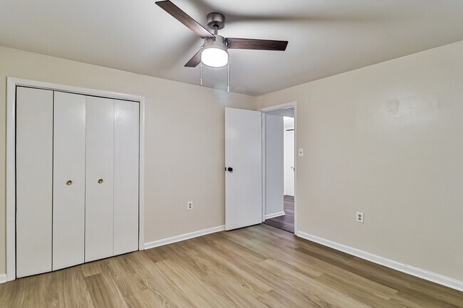 Building Photo - 4100 Ulster Rd