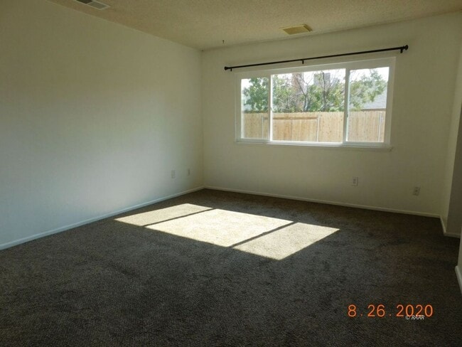 Building Photo - 136 Purple Sage Ln