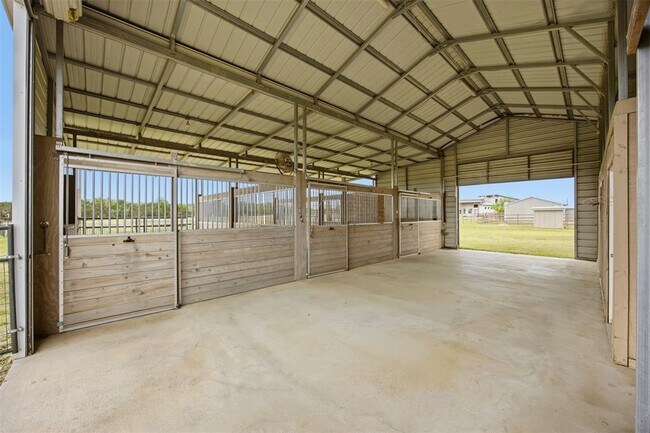 Building Photo - 215 Mesa Vista Dr