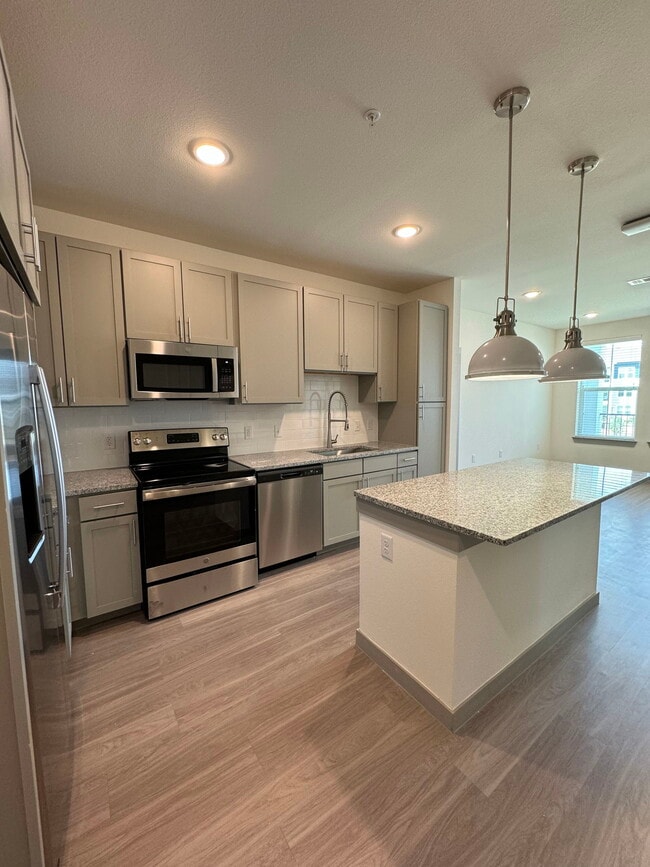 Primary Photo - 12000 Christopher St