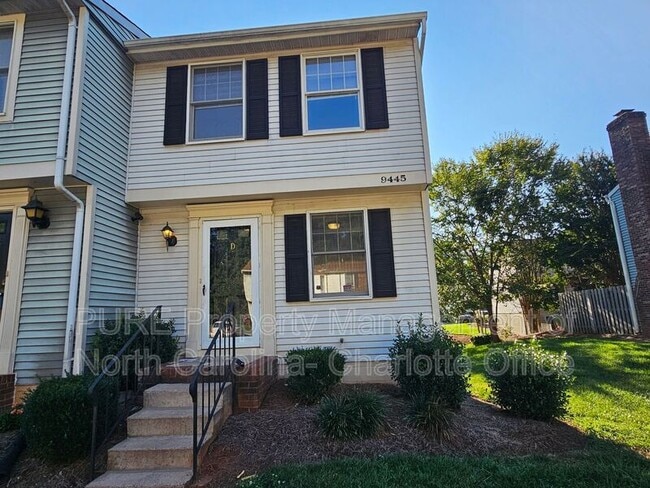 Building Photo - 9445 Lexington Cir