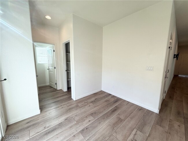 Building Photo - 5414 Enchanted Rose St