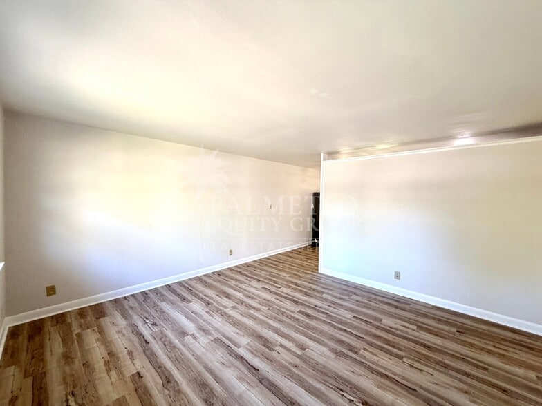 Building Photo - 4224 Kildare Dr