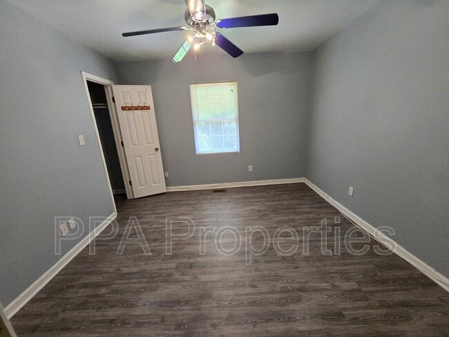 Building Photo - 7122 Ramblewood Dr