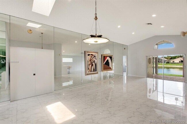 Building Photo - 9601 Harbour Lake Cir