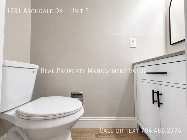 Building Photo - 1231 Archdale Dr