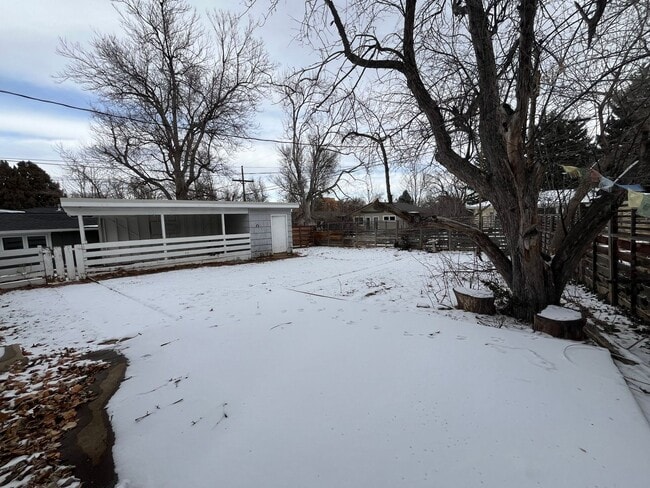 Building Photo - Charming 3-Bed Gem in the Heart of Boulder: Modern Upgrades, Fenced Yard, and Convenient Amenities!