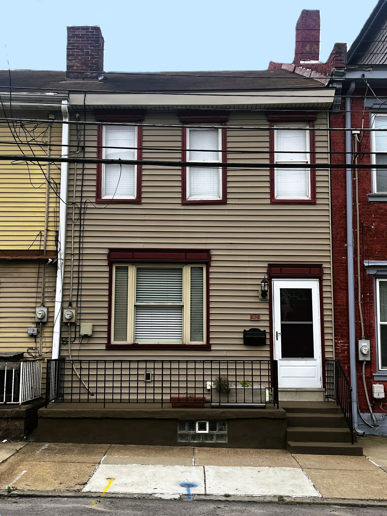 Building Photo - 162 39th St