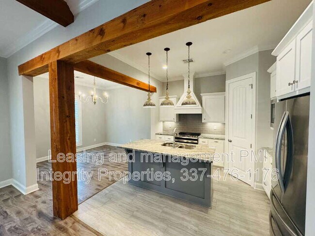 Building Photo - 113 Oak Village Dr