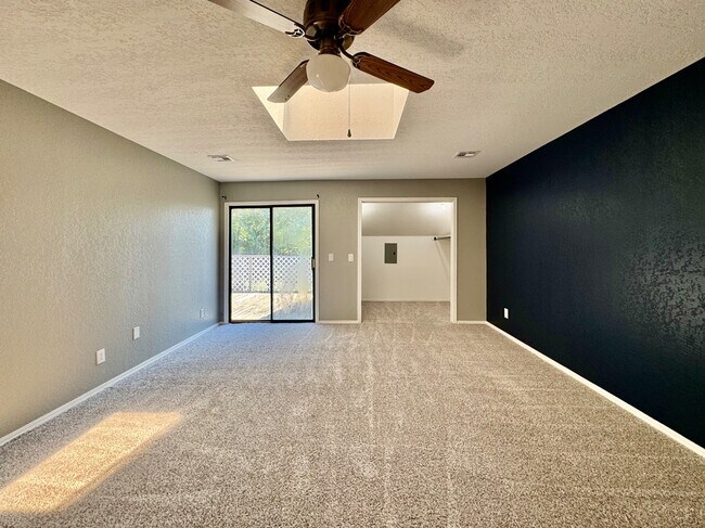 Building Photo - 428 Sundance Ln