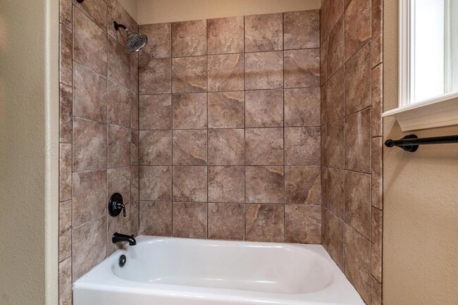 Building Photo - 8003 Manor Haven Ct