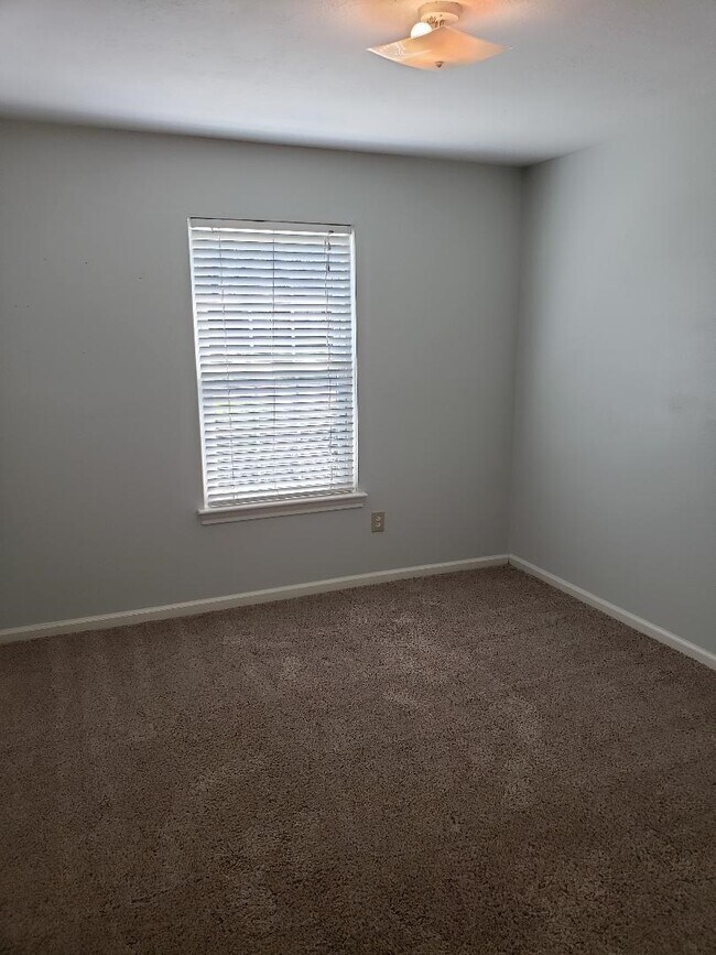Building Photo - 12314 Rincon Dr