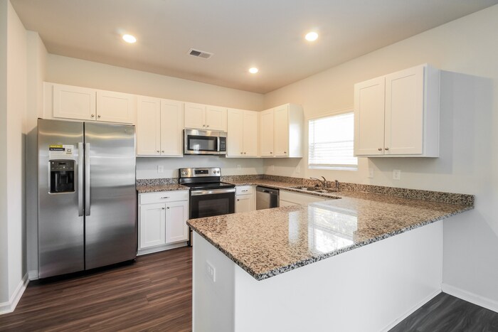 Building Photo - 251 Dorian Lp