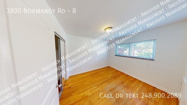 Building Photo - 3800 Normandy Rd