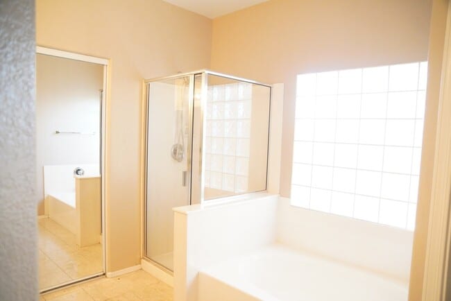Building Photo - Beautiful Chandler Rental Dobson & Ray