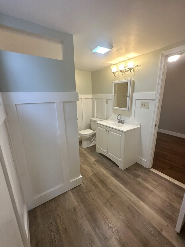 Building Photo - 2 Bedroom Duplex in Downtown Westminster