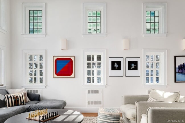 Building Photo - 291 Roaring Brook Rd