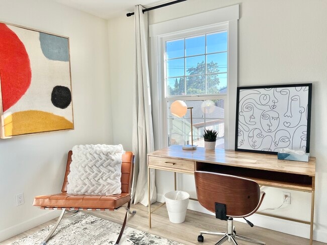 Bedroom #3, desk and lounge - 392 N 7th St