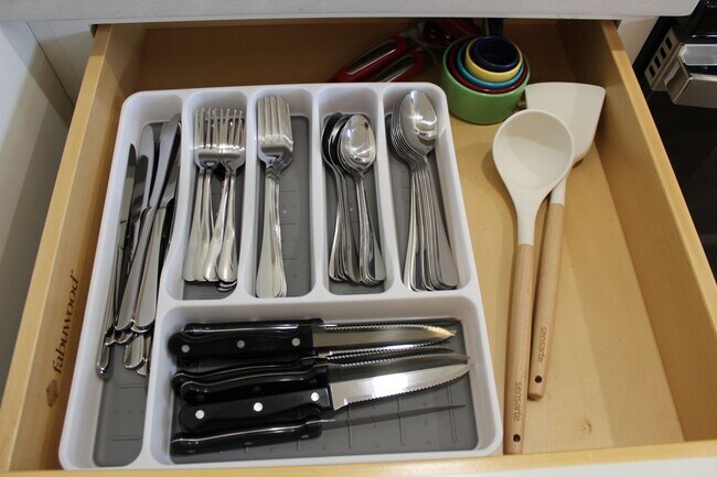 Building Photo - 110 Hotel St