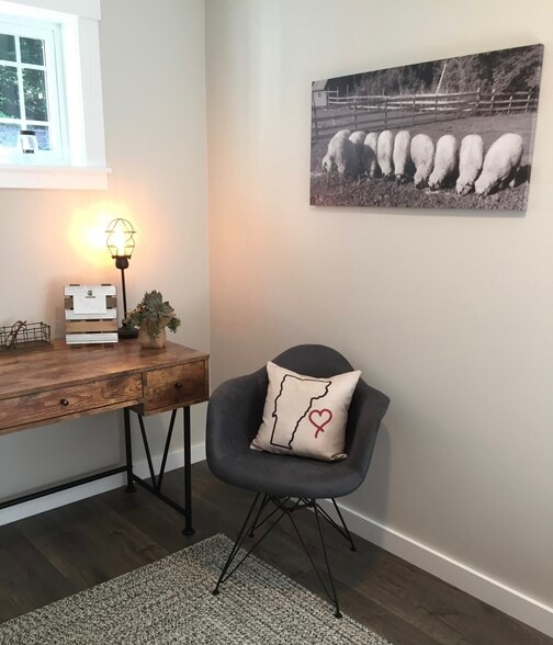 small office/craft space - 3819 VT-44