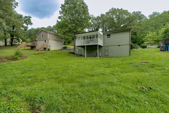 Building Photo - Charming 3-Bedroom Home in East Chattanooga