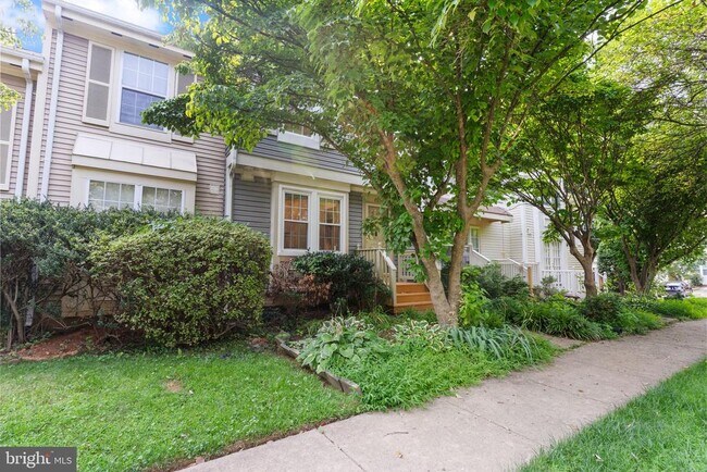 Building Photo - 6630 Medinah Ln