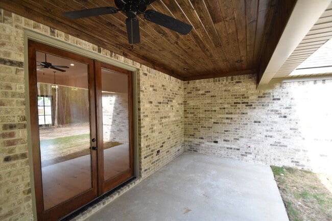 Building Photo - First Months Rent  Move In Special just $1799