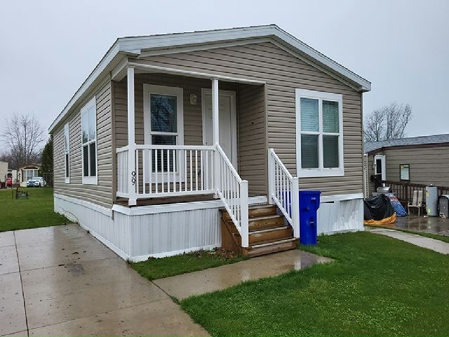 Building Photo - 99 E Canyon Dr