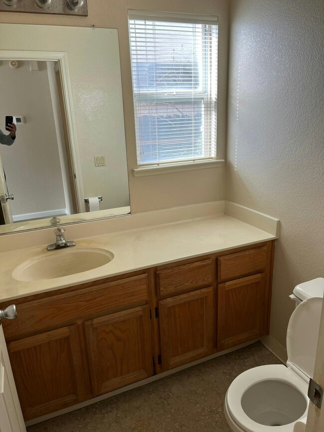 Building Photo - 10191 Gatemont Cir