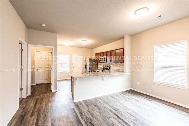 Building Photo - 4679 W Fairbanks Way
