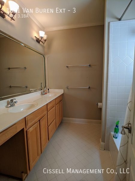 Building Photo - 1801 Van Buren Ext