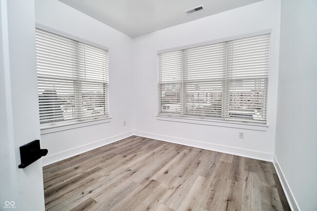 Building Photo - 519 Fulton St