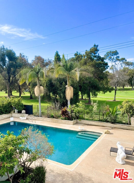 Building Photo - 4368 Fairway Dr