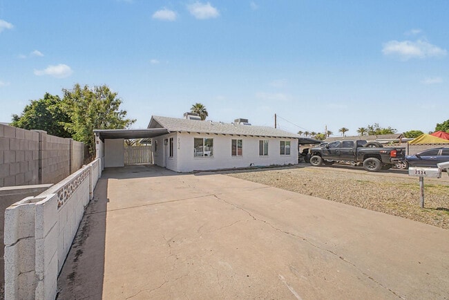 Building Photo - 2534 N 28th St