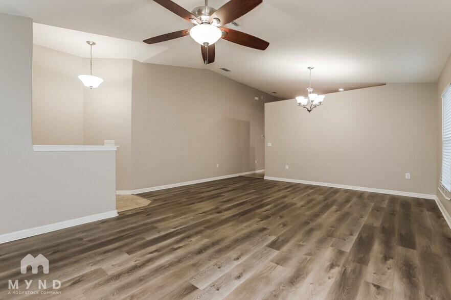 Building Photo - 10313 Summer Azure Dr