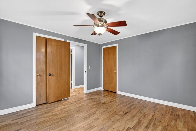 Building Photo - Georgeous Ranch Style Home in the Heart of Vancouver Near Royal Oaks Golf Course!