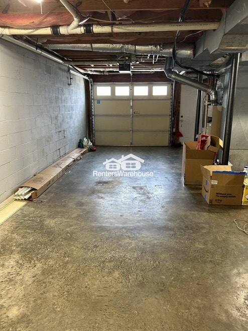 Building Photo - 2501 Crestwood Cir